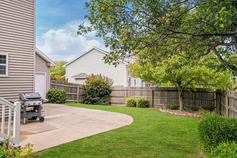 Tiny photo for 8 Plantation Court, Bloomington, IL 61704 (MLS # 12494268)