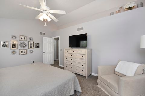 Tiny photo for 8 Plantation Court, Bloomington, IL 61704 (MLS # 12494268)