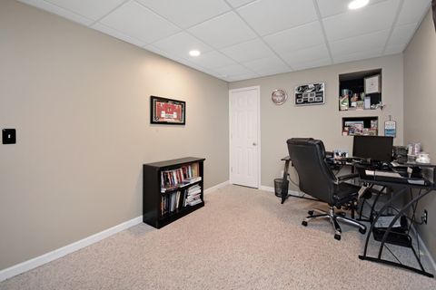 Tiny photo for 8 Plantation Court, Bloomington, IL 61704 (MLS # 12494268)