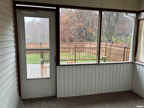 Tiny photo for 4232 Woodglen Lane, Mt Vernon, IL 62864 (MLS # EB460550)