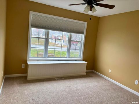 Tiny photo for 4232 Woodglen Lane, Mt Vernon, IL 62864 (MLS # EB460550)