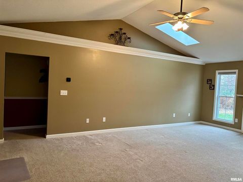 Tiny photo for 4232 Woodglen Lane, Mt Vernon, IL 62864 (MLS # EB460550)