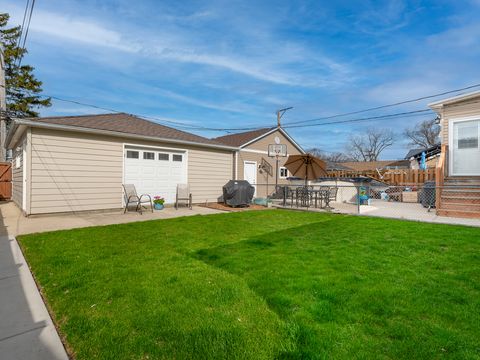 Tiny photo for 2028 N 72nd Court, Elmwood Park, IL 60707 (MLS # 12583213)