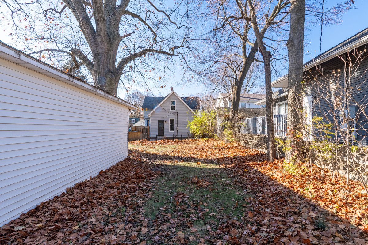 Normal, Illinois 61761, United States, 3 Bedrooms Bedrooms, ,2 BathroomsBathrooms,Residential,Active,251304