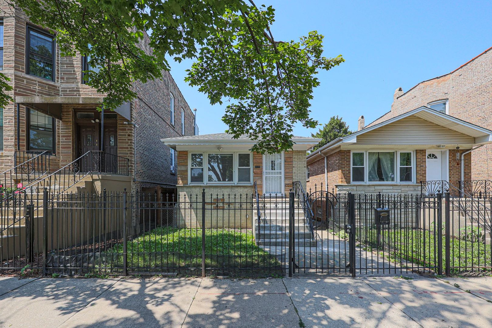 1712 N Springfield Avenue