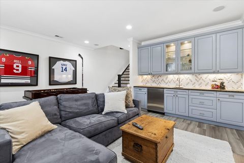 Tiny photo for 2723 N MAGNOLIA Avenue, Chicago, IL 60614 (MLS # 12582262)