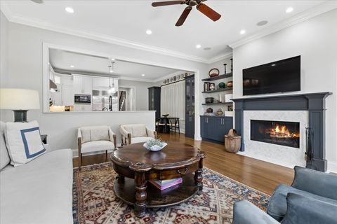 Tiny photo for 2723 N MAGNOLIA Avenue, Chicago, IL 60614 (MLS # 12582262)