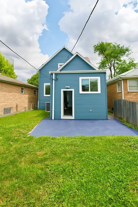 Tiny photo for 3002 Wesley Avenue, Berwyn, IL 60402 (MLS # 12400398)