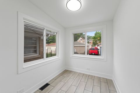 Tiny photo for 3002 Wesley Avenue, Berwyn, IL 60402 (MLS # 12400398)