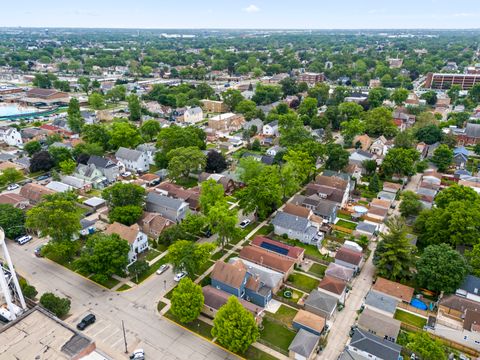Tiny photo for 3002 Wesley Avenue, Berwyn, IL 60402 (MLS # 12400398)