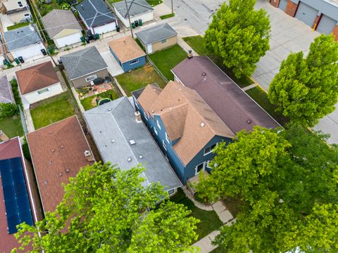 Tiny photo for 3002 Wesley Avenue, Berwyn, IL 60402 (MLS # 12400398)