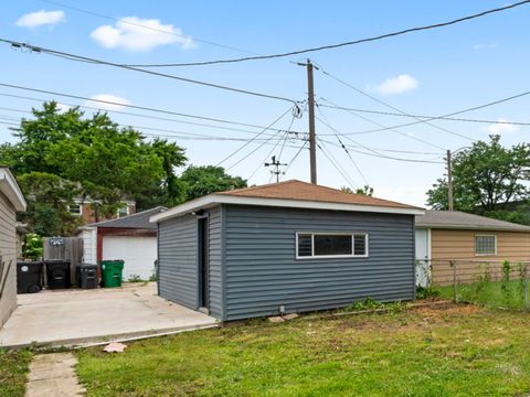 Tiny photo for 3002 Wesley Avenue, Berwyn, IL 60402 (MLS # 12400398)