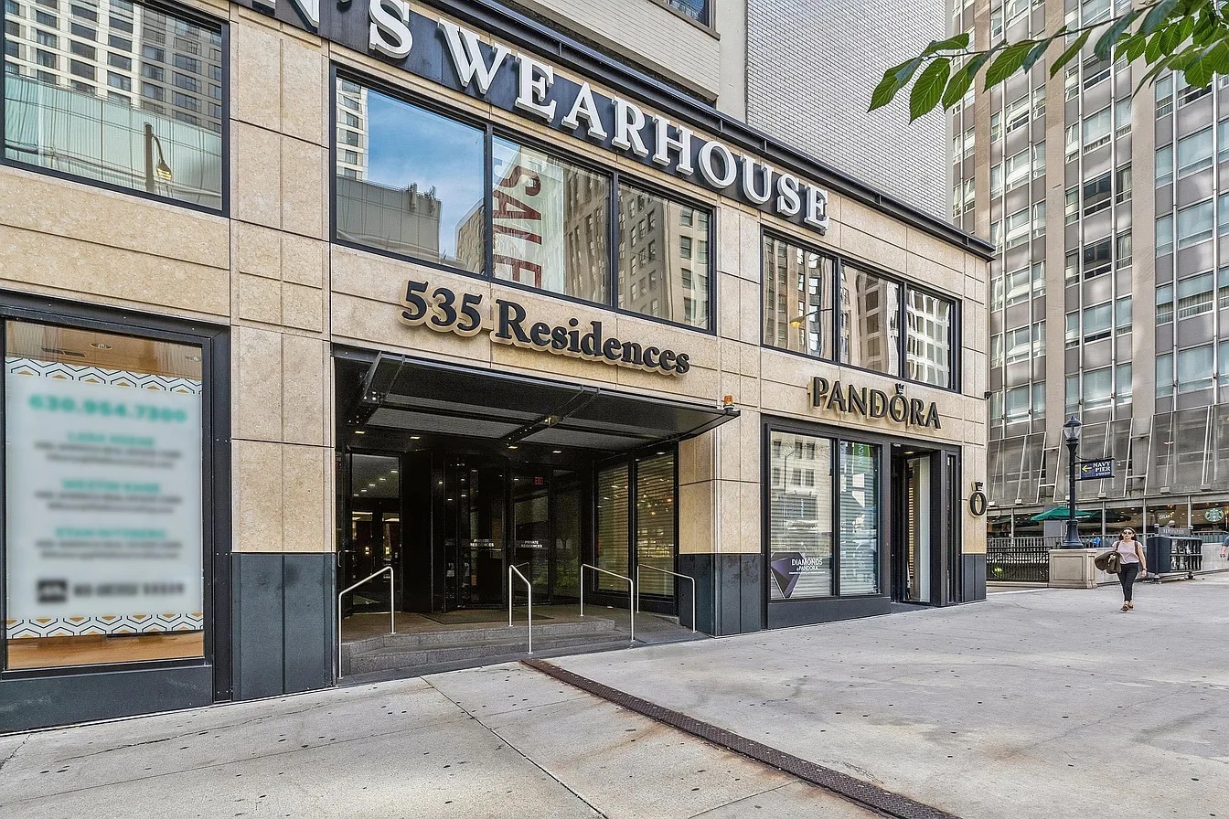 535 N Michigan Avenue 2401