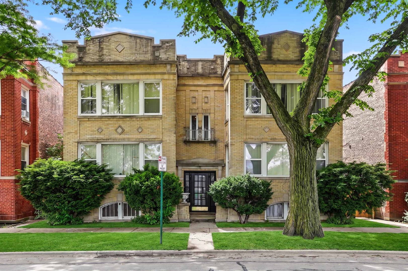 Photo 1 of 51 — 17 Garfield Street, Oak Park, IL 60304