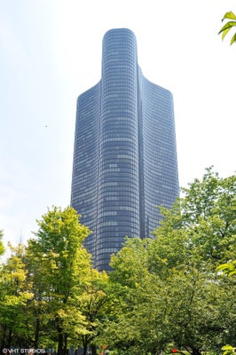 505 N LAKE SHORE DR APT 405, CHICAGO, IL 60611 - Image c4b8a5d86a7467887cbe01fd27b5c35c/1852246767