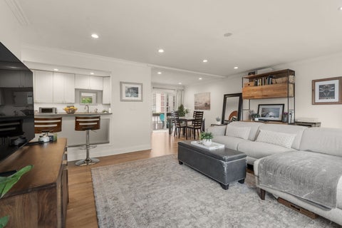 Tiny photo for 6121 N Sheridan Road #3A, Chicago, IL 60660 (MLS # 12687599)