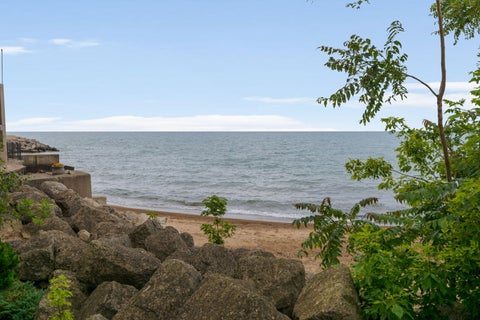 Tiny photo for 6121 N Sheridan Road #3A, Chicago, IL 60660 (MLS # 12687599)