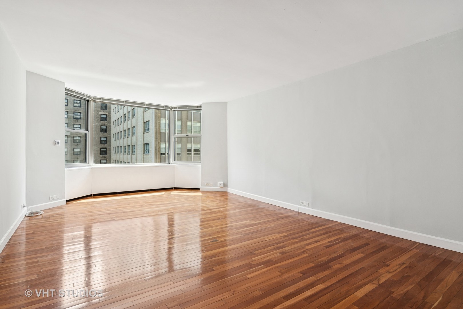 535 N Michigan Avenue 2106