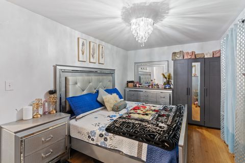 Tiny photo for 1723 W Thome Avenue, Chicago, IL 60660 (MLS # 12479600)