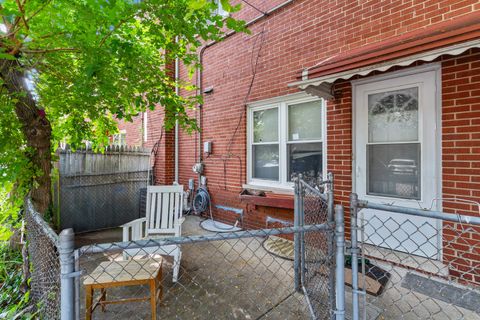 Tiny photo for 1723 W Thome Avenue, Chicago, IL 60660 (MLS # 12479600)