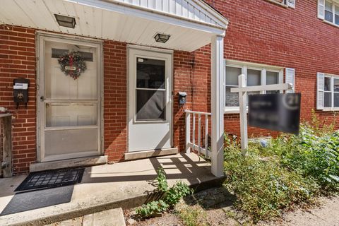Photo of 1723 W Thome Avenue, Chicago, IL 60660 (MLS # 12479600)
