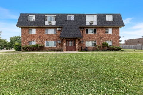 Tiny photo for 17138 71st Avenue #5, Tinley Park, IL 60477 (MLS # 12716392)