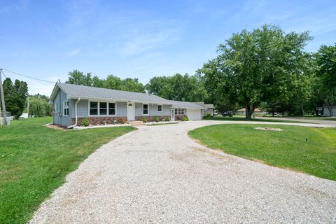 Tiny photo for 1010 Suzy Street, Lake Holiday, IL 60548 (MLS # 12685547)