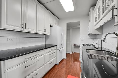 Tiny photo for 5S040 Pebblewood Lane #E103, Naperville, IL 60563 (MLS # 12527909)