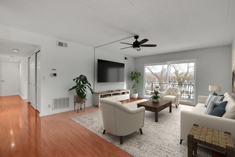 Tiny photo for 5S040 Pebblewood Lane #E103, Naperville, IL 60563 (MLS # 12527909)