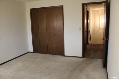 Tiny photo for 3542 CEDARVIEW Court #3542, Bettendorf, IA 52722 (MLS # QC4267037)