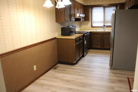 Tiny photo for 3542 CEDARVIEW Court #3542, Bettendorf, IA 52722 (MLS # QC4267037)