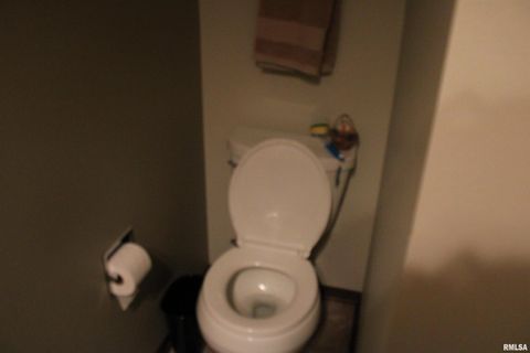 Tiny photo for 3542 CEDARVIEW Court #3542, Bettendorf, IA 52722 (MLS # QC4267037)