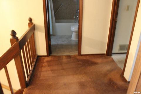 Tiny photo for 3542 CEDARVIEW Court #3542, Bettendorf, IA 52722 (MLS # QC4267037)