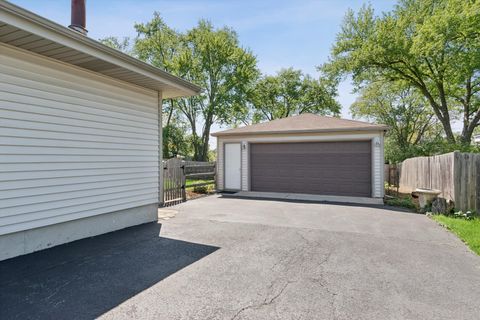 Tiny photo for 5324 Clover Drive, Lisle, IL 60532 (MLS # 12623999)