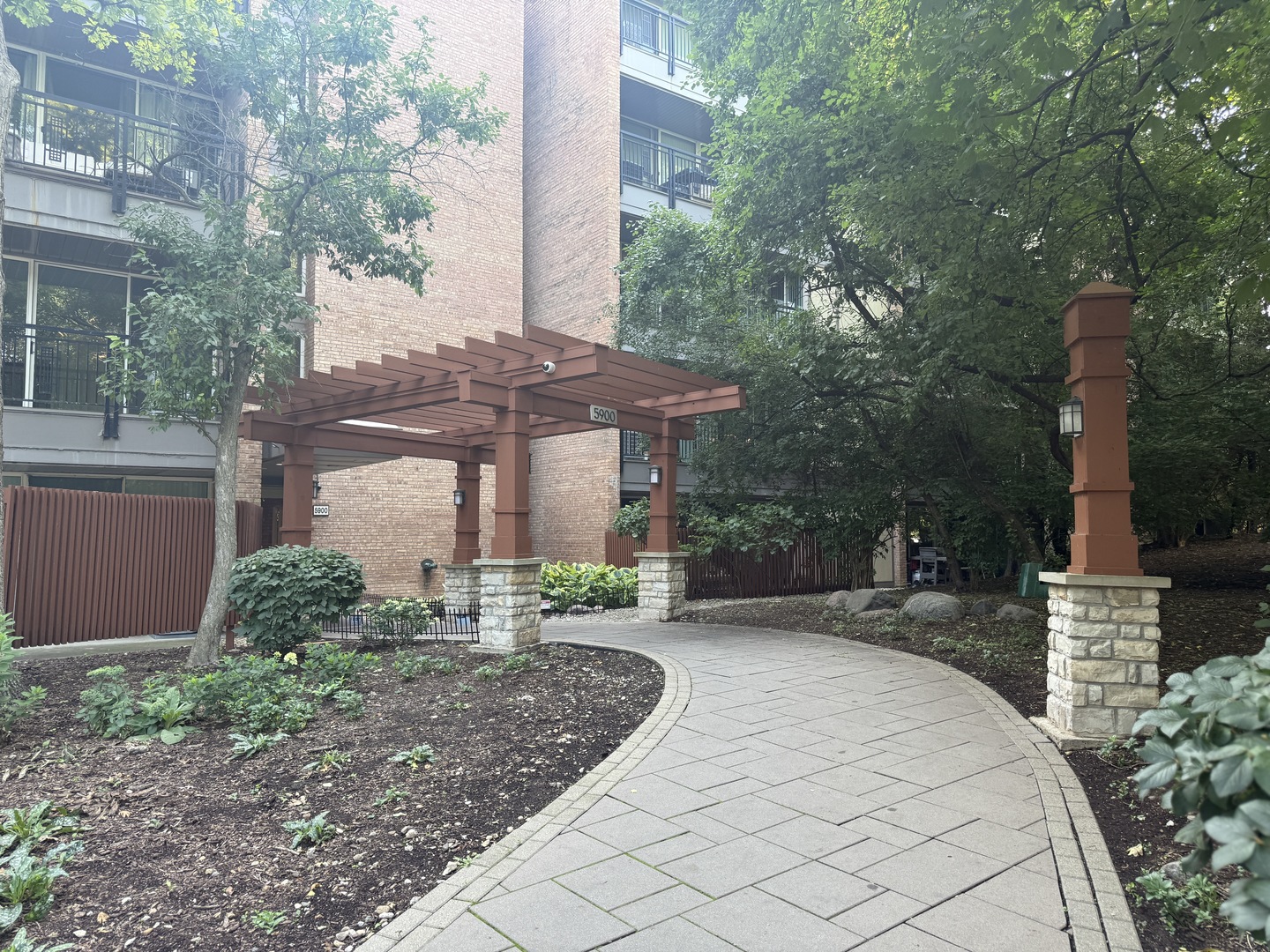 5900 Oakwood Drive 4G