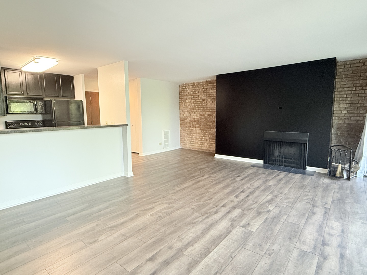 5900 Oakwood Drive 4G