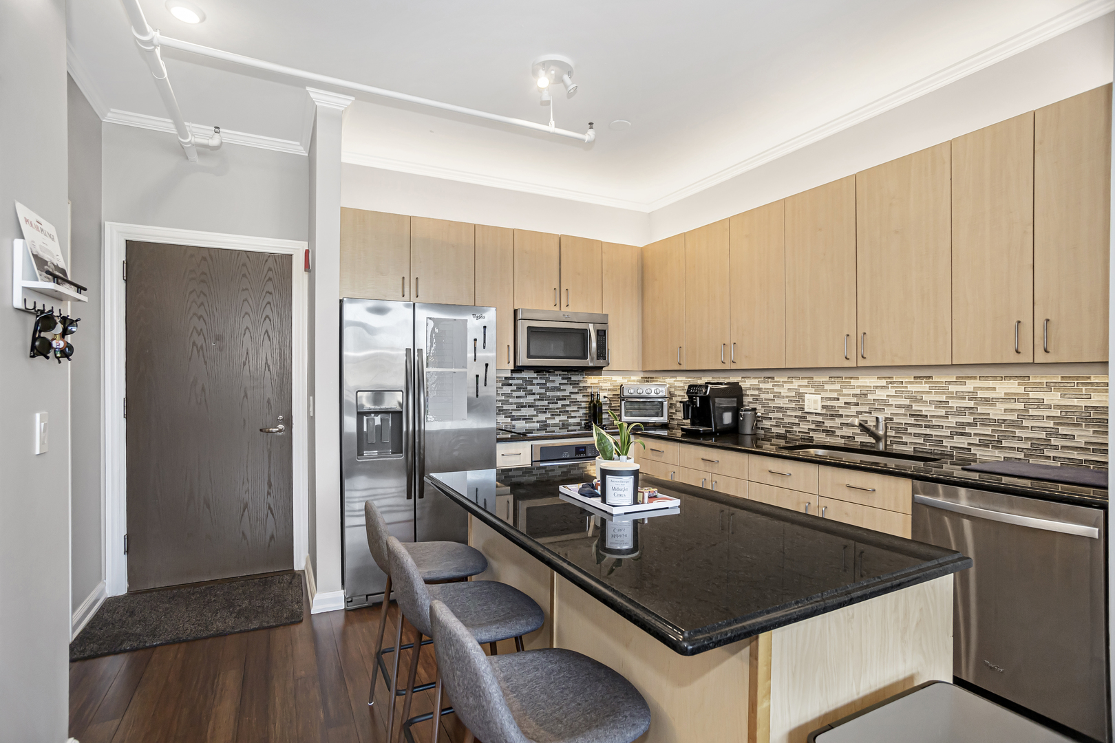 737 W Washington Boulevard 609