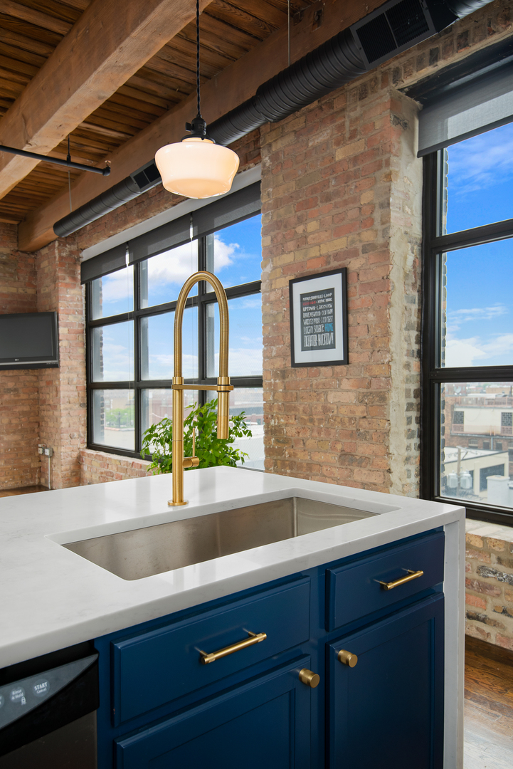 106 N Aberdeen Street 5H