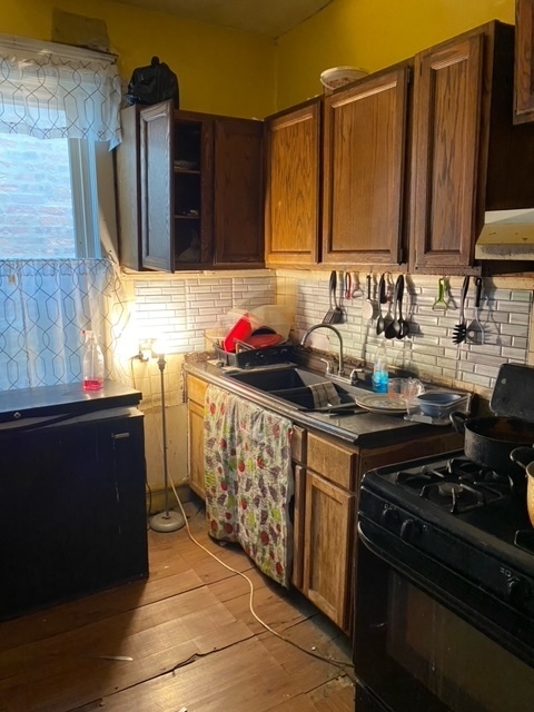 6030 S Winchester Avenue