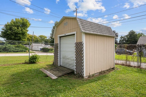 Tiny photo for 828 10th Street, Bettendorf, IA 52722 (MLS # 12768455)