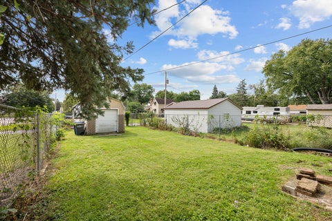 Tiny photo for 828 10th Street, Bettendorf, IA 52722 (MLS # 12768455)