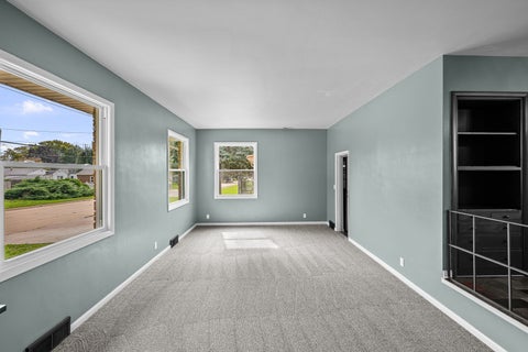 Tiny photo for 828 10th Street, Bettendorf, IA 52722 (MLS # 12768455)