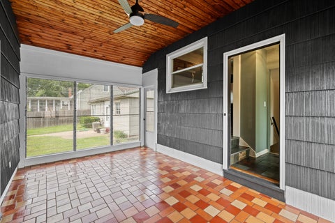 Tiny photo for 828 10th Street, Bettendorf, IA 52722 (MLS # 12768455)