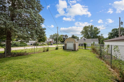 Tiny photo for 828 10th Street, Bettendorf, IA 52722 (MLS # 12768455)