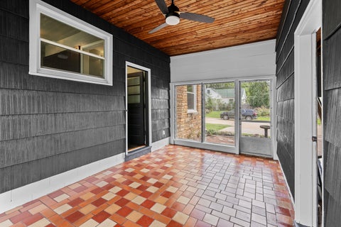 Tiny photo for 828 10th Street, Bettendorf, IA 52722 (MLS # 12768455)