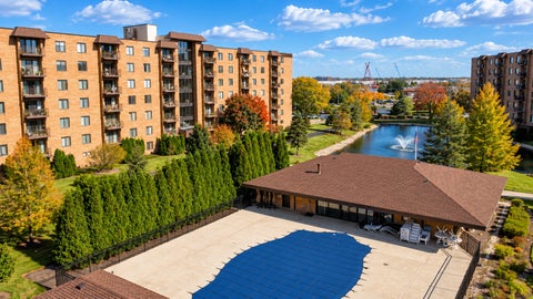 Tiny photo for 1747 W Crystal Lane #301, Mount Prospect, IL 60056 (MLS # 12790099)