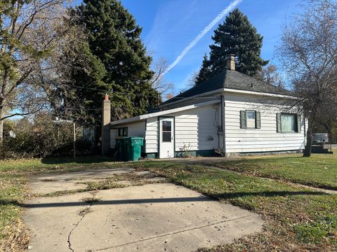 Tiny photo for 904 E Bridge Street, Streator, IL 61364 (MLS # 12515128)