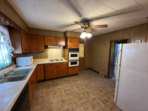 Tiny photo for 904 E Bridge Street, Streator, IL 61364 (MLS # 12515128)