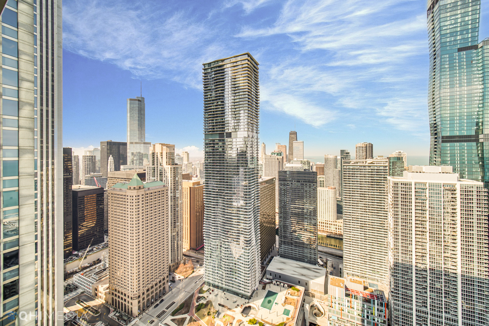 340 E RANDOLPH Street 4804
