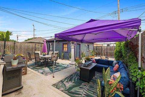 Tiny photo for 6141 N Maplewood Avenue, Chicago, IL 60659 (MLS # 12678479)